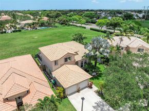 466 E Royal Cove Cir, Davie FL 33325