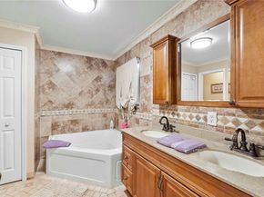 466 E Royal Cove Cir, Davie FL 33325