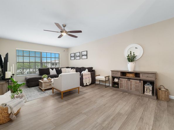 2201 NE 66th Street 1323, Fort Lauderdale FL 33308