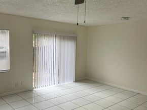 950 SW 74th Ave 950, North Lauderdale FL 33068