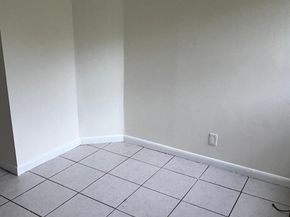 950 SW 74th Ave 950, North Lauderdale FL 33068