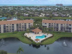 901 Seafarer Circle 503, Jupiter FL 33477