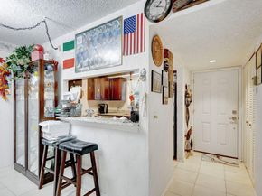 12005 Poinciana Boulevard 204, Royal Palm Beach FL 33411