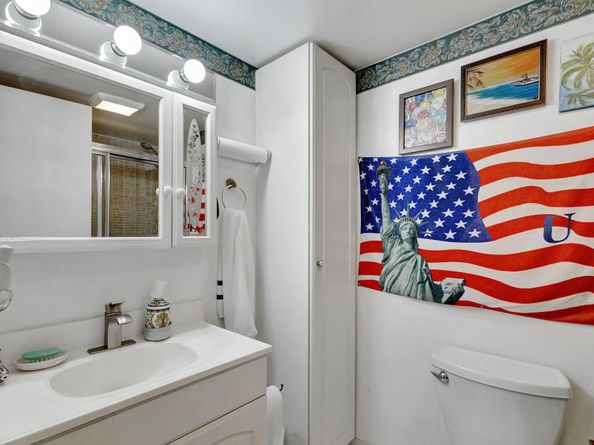 12005 Poinciana Boulevard 204, Royal Palm Beach FL 33411