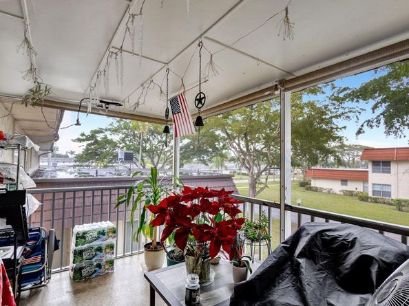 12005 Poinciana Boulevard 204, Royal Palm Beach FL 33411