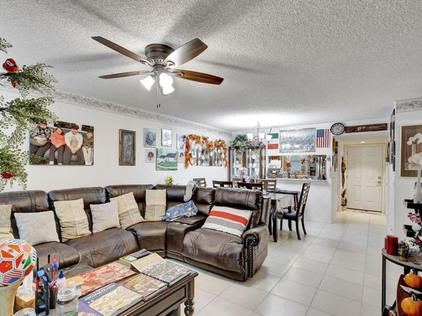 12005 Poinciana Boulevard 204, Royal Palm Beach FL 33411