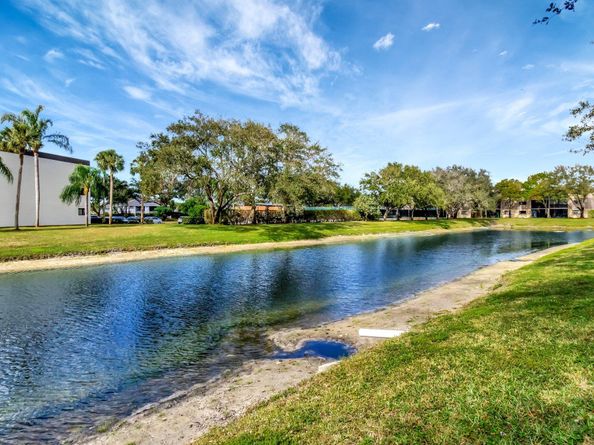 15461 Pembridge Drive 311, Delray Beach FL 33484