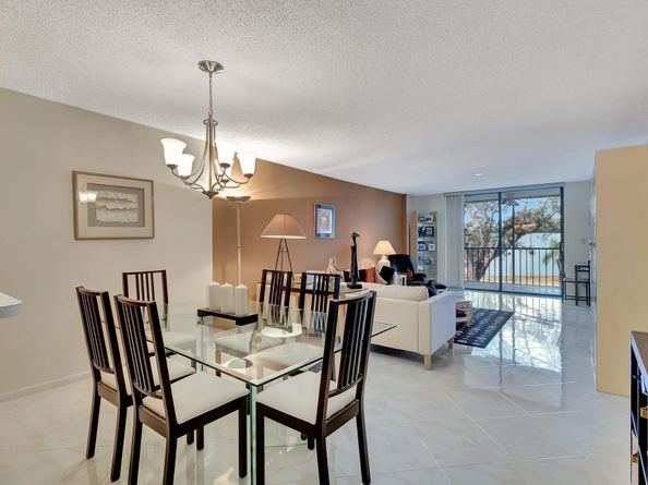 15461 Pembridge Drive 311, Delray Beach FL 33484