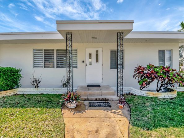 609 16th Avenue N, Lake Worth Beach FL 33460
