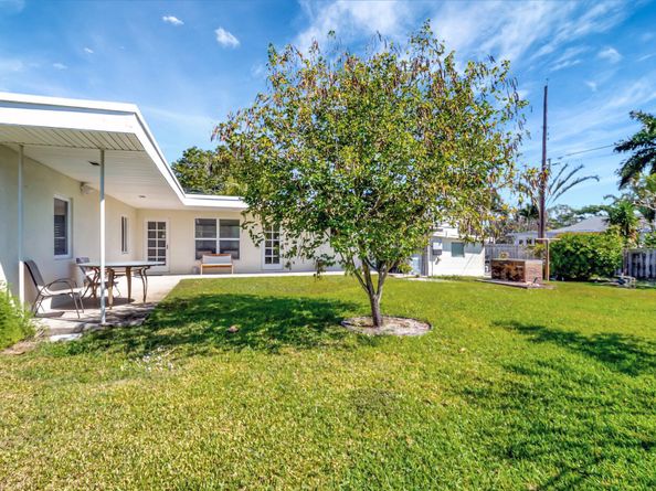 609 16th Avenue N, Lake Worth Beach FL 33460