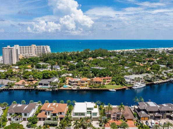 68 Isla Bahia Drive, Fort Lauderdale FL 33316