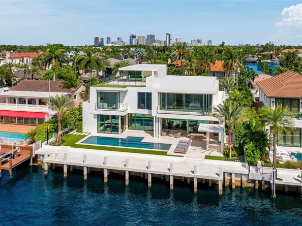 68 Isla Bahia Drive, Fort Lauderdale FL 33316