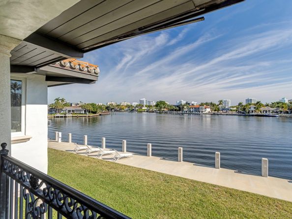 2301 Aqua Vista Blvd, Fort Lauderdale FL 33301
