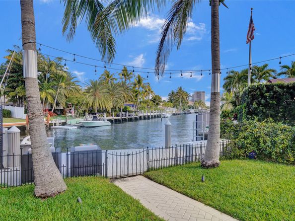 4030 Bayview Drive, Fort Lauderdale FL 33308