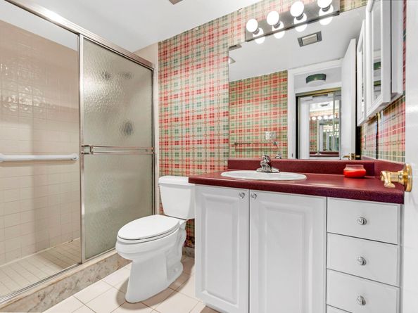 750 N Ocean Blvd 1002, Pompano Beach FL 33062