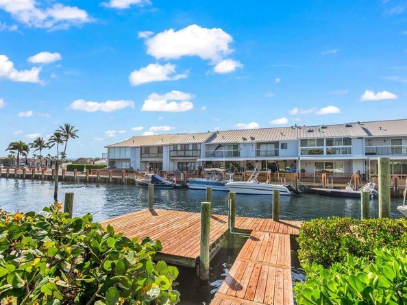 720 Mariners Way, Boynton Beach FL 33435