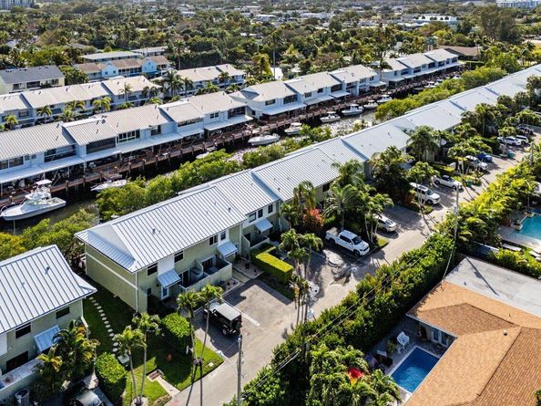 720 Mariners Way, Boynton Beach FL 33435