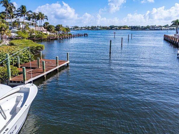 720 Mariners Way, Boynton Beach FL 33435