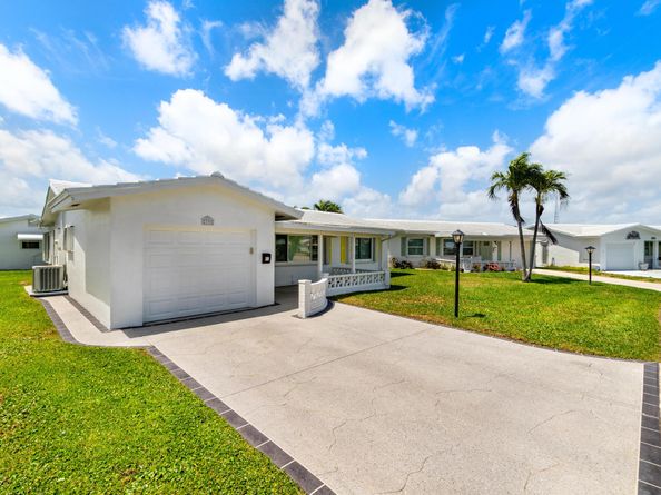 2198 SW 12th Avenue, Boynton Beach FL 33426
