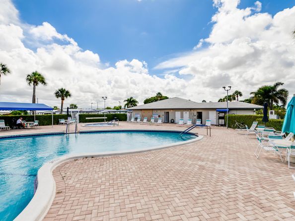 2198 SW 12th Avenue, Boynton Beach FL 33426