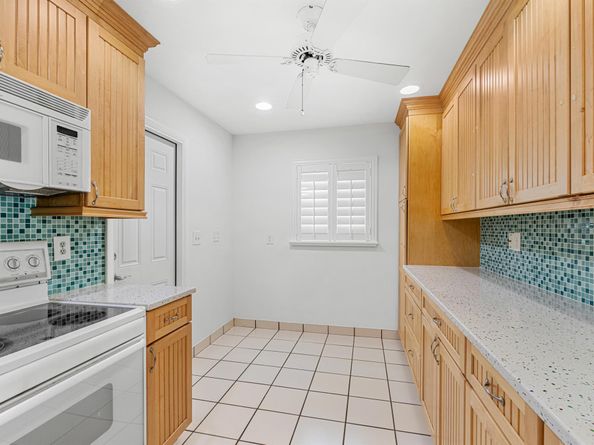 2198 SW 12th Avenue, Boynton Beach FL 33426