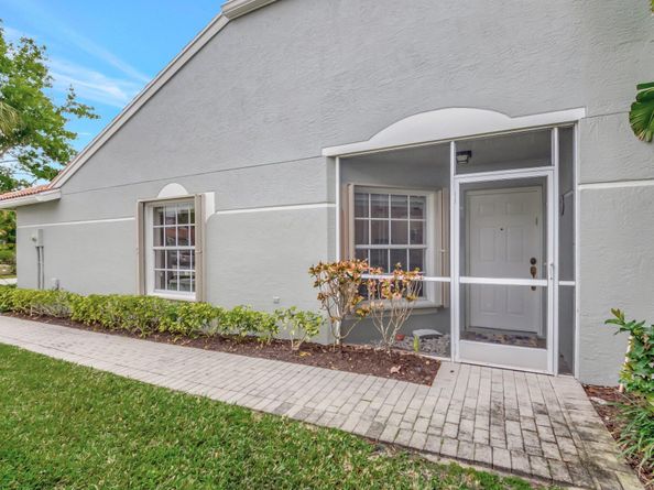 8398 Logia Circle, Boynton Beach FL 33472