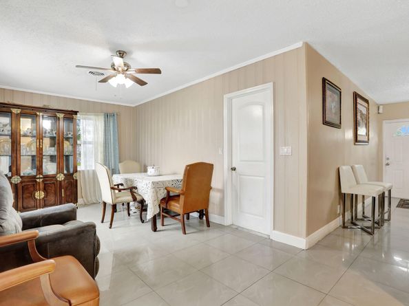 400 SW 14th Pl, Deerfield Beach FL 33441
