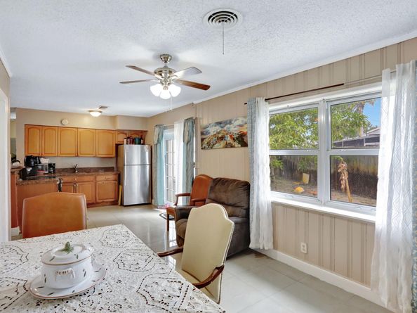400 SW 14th Pl, Deerfield Beach FL 33441