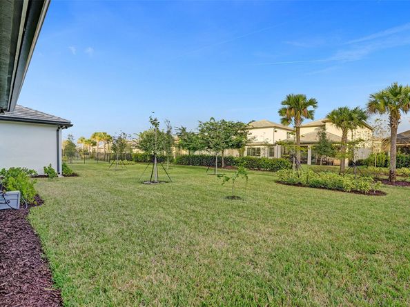4422 S Silverwood Ln, Fort Lauderdale FL 33309