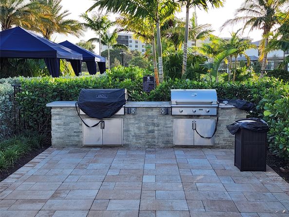 4422 S Silverwood Ln, Fort Lauderdale FL 33309