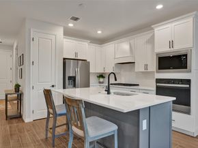 4422 S Silverwood Ln, Fort Lauderdale FL 33309