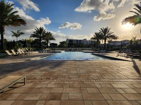 4422 S Silverwood Ln, Fort Lauderdale FL 33309