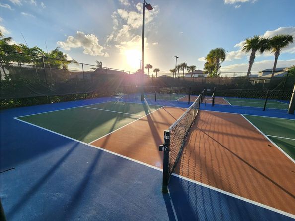 4422 S Silverwood Ln, Fort Lauderdale FL 33309