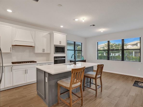 4422 S Silverwood Ln, Fort Lauderdale FL 33309