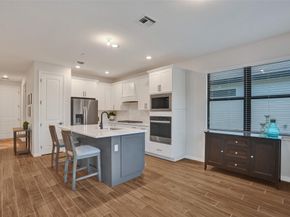 4422 S Silverwood Ln, Fort Lauderdale FL 33309