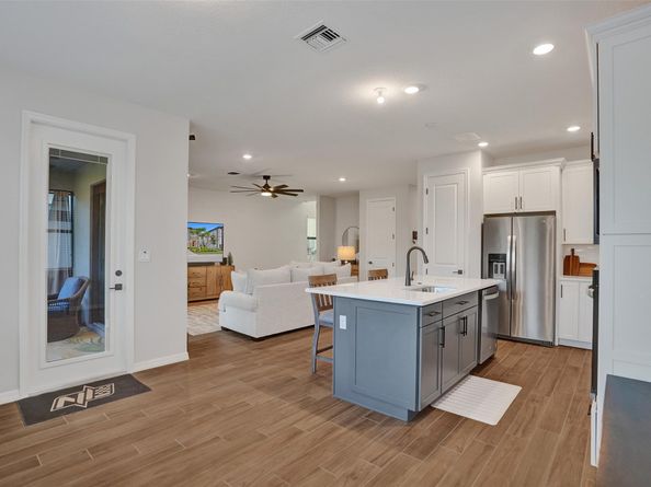 4422 S Silverwood Ln, Fort Lauderdale FL 33309