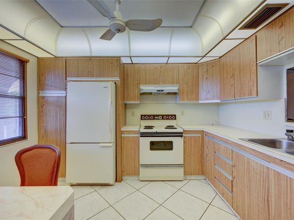 2101 Lucaya Bnd E4, Coconut Creek FL 33066