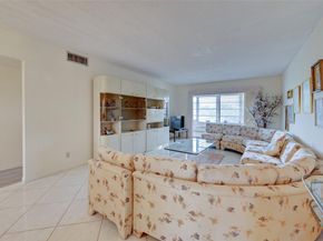 2101 Lucaya Bnd E4, Coconut Creek FL 33066