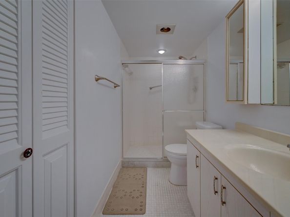 2101 Lucaya Bnd E4, Coconut Creek FL 33066