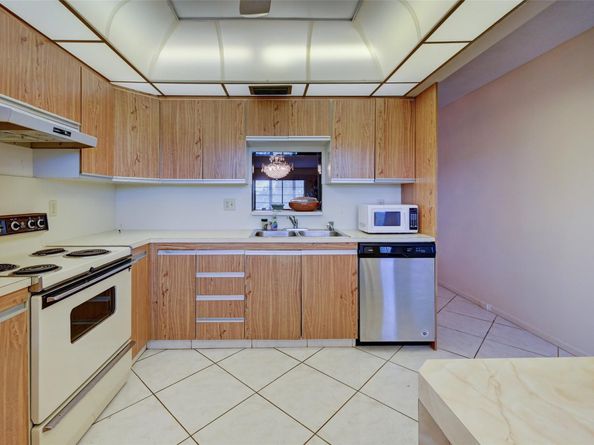 2101 Lucaya Bnd E4, Coconut Creek FL 33066
