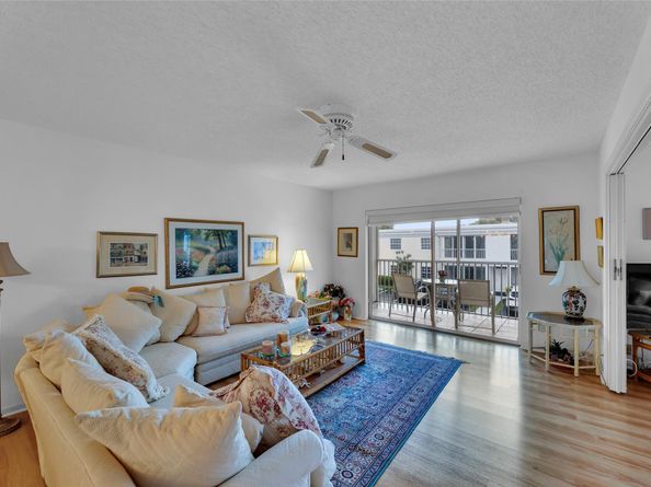 6371 Bay Club Dr 3, Fort Lauderdale FL 33308