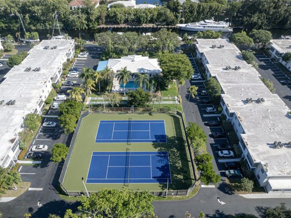 6371 Bay Club Dr 3, Fort Lauderdale FL 33308