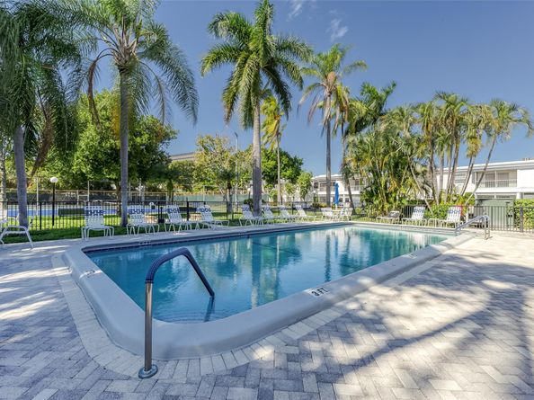 6371 Bay Club Dr 3, Fort Lauderdale FL 33308