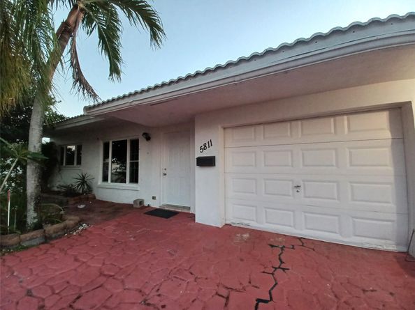 Undisclosed Address #FX-10456492, Tamarac FL 33321