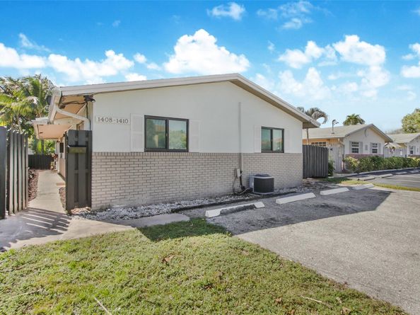 1408-1410 NE 17TH Ct, Fort Lauderdale FL 33305