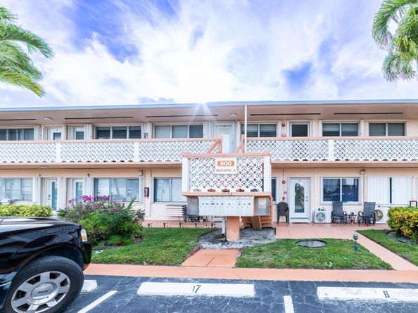 800 SW 11th Avenue 18a, Hallandale Beach FL 33009