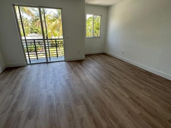 400 SE 22nd St 1, Fort Lauderdale FL 33316