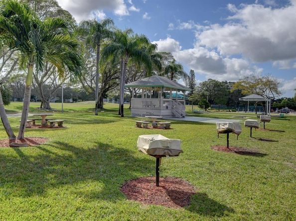 1069 Newport Q 1069, Deerfield Beach FL 33442