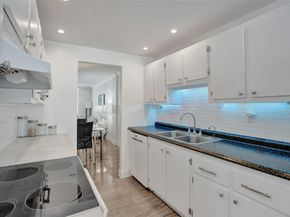 4898 NW 29th Ct 204, Lauderdale Lakes FL 33313