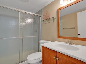 4898 NW 29th Ct 204, Lauderdale Lakes FL 33313